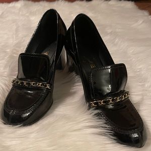 Chanel Black Patent Leather Pumps
